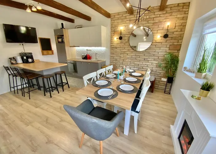 Isteni Zamardi, Akar 12 Fo! Balaton Apartmán Zamárdi